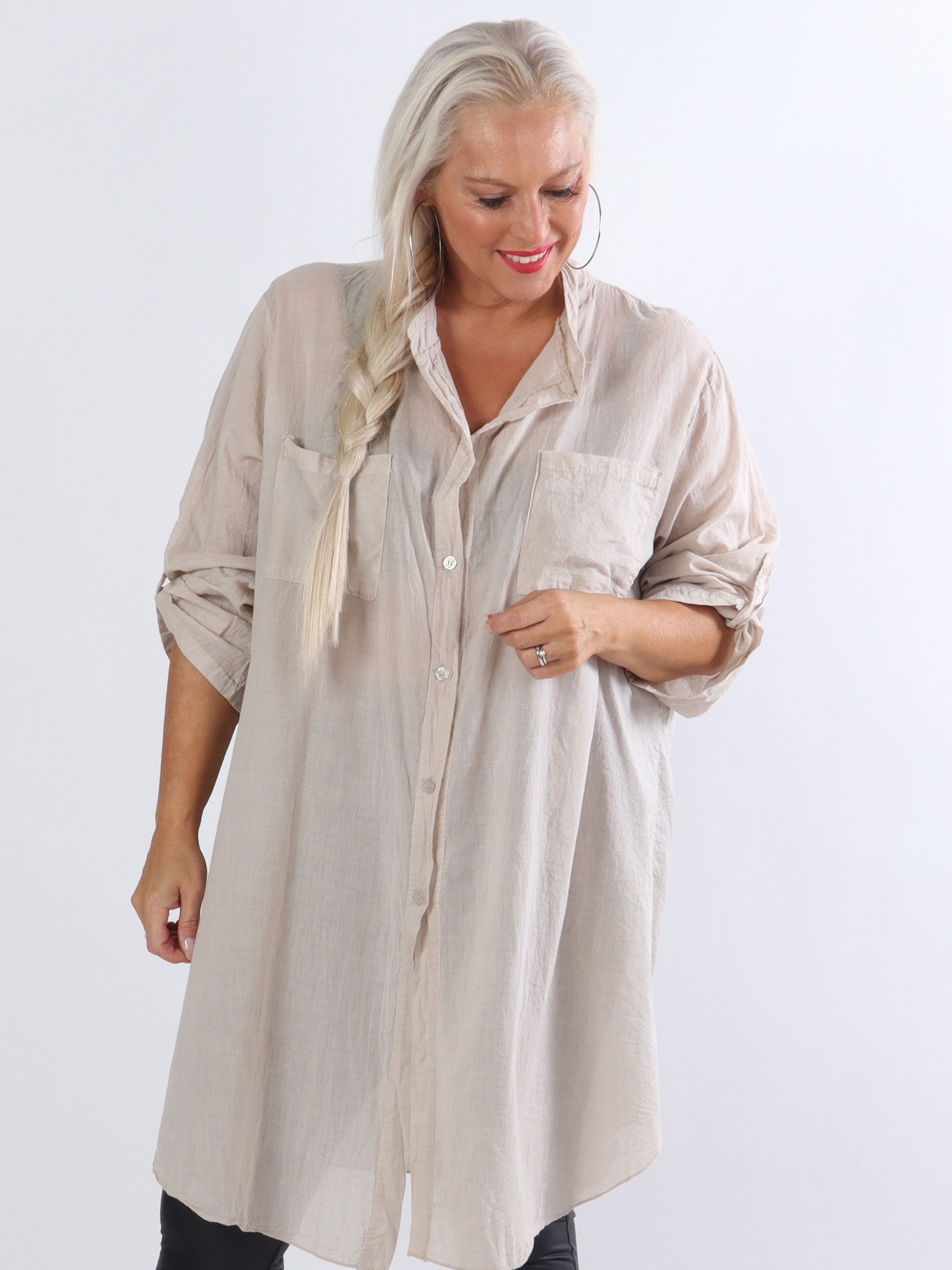 Berna Plain - Plus size skjorte med lommer foran